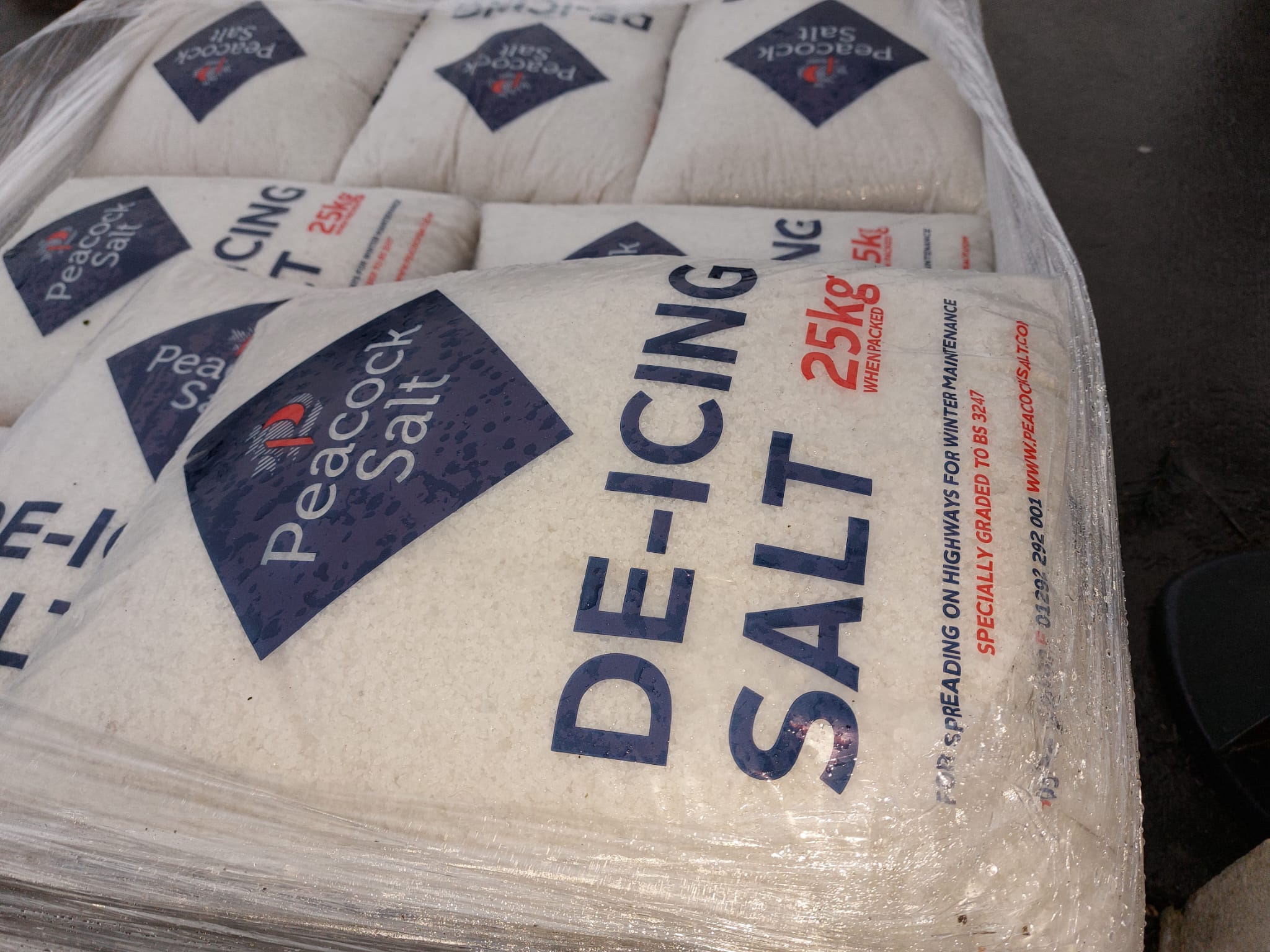 8 x 25kg De-Icing Salt Bags